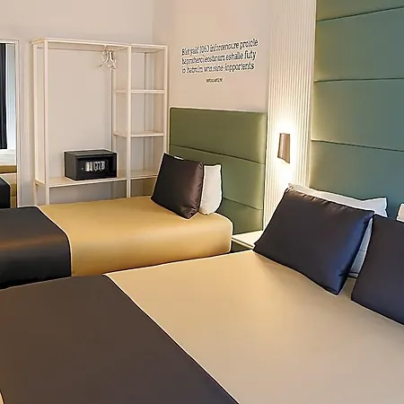 מלון Axu Airport 5*